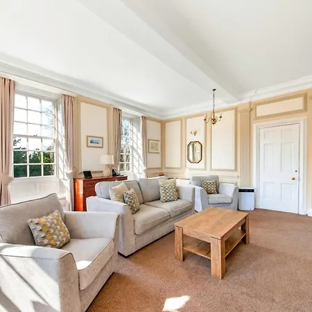 Finest Retreats - Sutton Hall